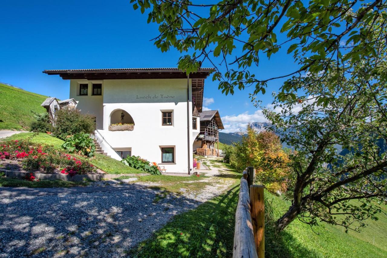 Agriturismo Apartments Tuene Ortisei Exterior photo