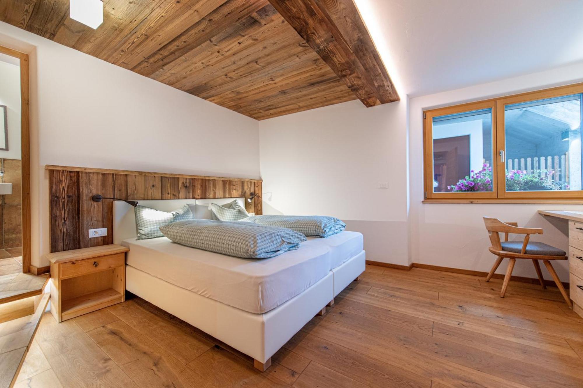 Agriturismo Apartments Tuene Ortisei Exterior photo